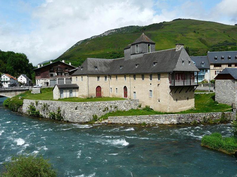 Agreable Maison Au Centre D'Arreau Pour 8 Pers Екстериор снимка